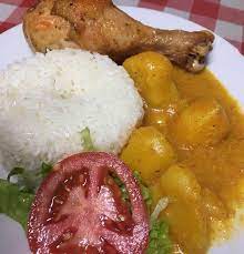 POLLO FRITO CON AJIACO